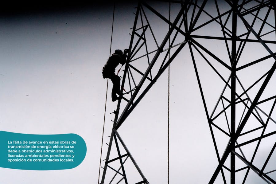 La falta de avance en estas obras de transmisi&oacute;n de energ&iacute;a el&eacute;ctrica se debe a obst&aacute;culos administrativos, licencias ambientales pendientes y oposici&oacute;n de comunidades locales.