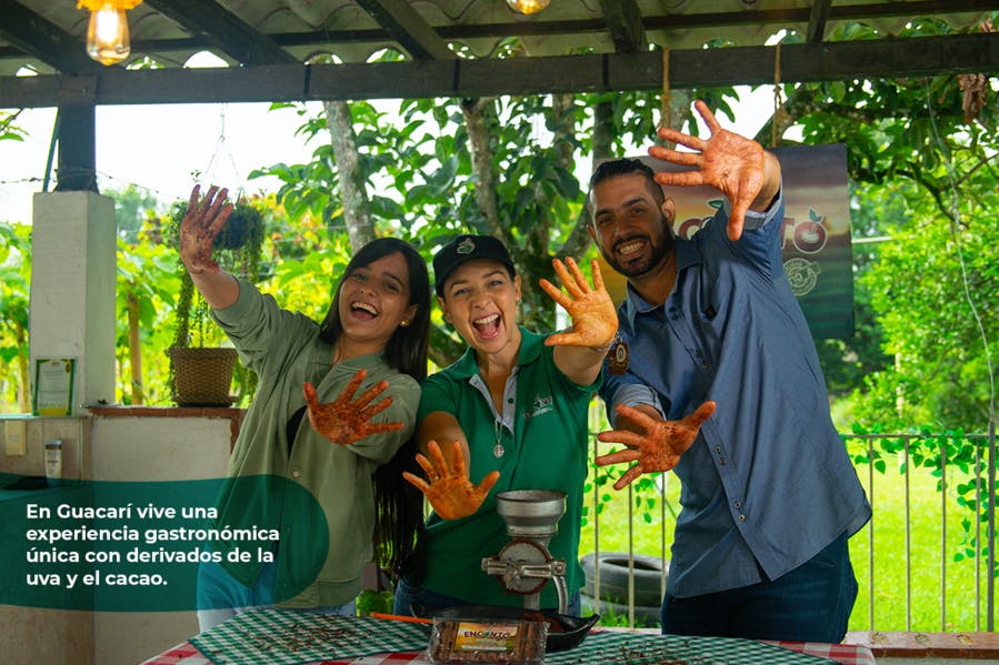 En Guacarí vive una experiencia gastronómica única con derivados de la uva y el cacao.